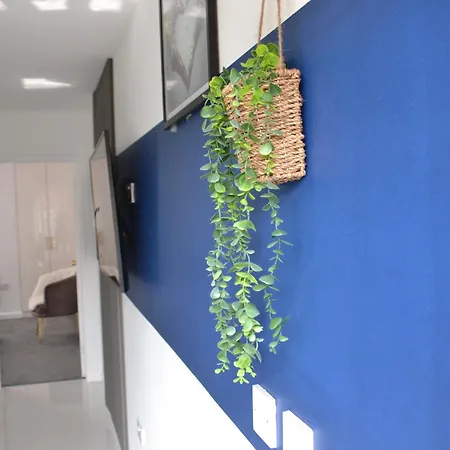 Apartment 2 Twin Apartments, 2 Ensuites, Centre & Free Parking