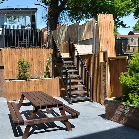 2 Twin Apartments, 2 Ensuites, Centre & Free Parking Apartment Birmingham