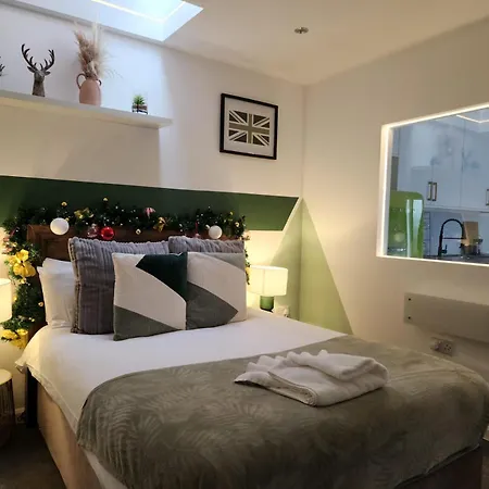 2 Twin Apartments, 2 Ensuites, Centre & Free Parking Apartment Birmingham